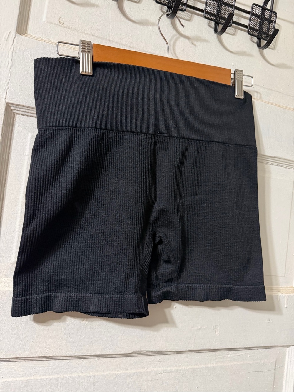 Target - Colsie Ribbed Athletic Shorts in Black Size Large Like New